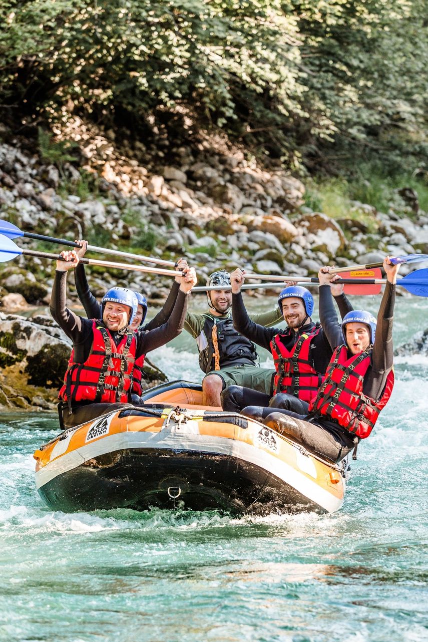 Spannende Rafting-Tour auf der Saalach – Action und Abenteuer mit dem Base Camp in Lofer.