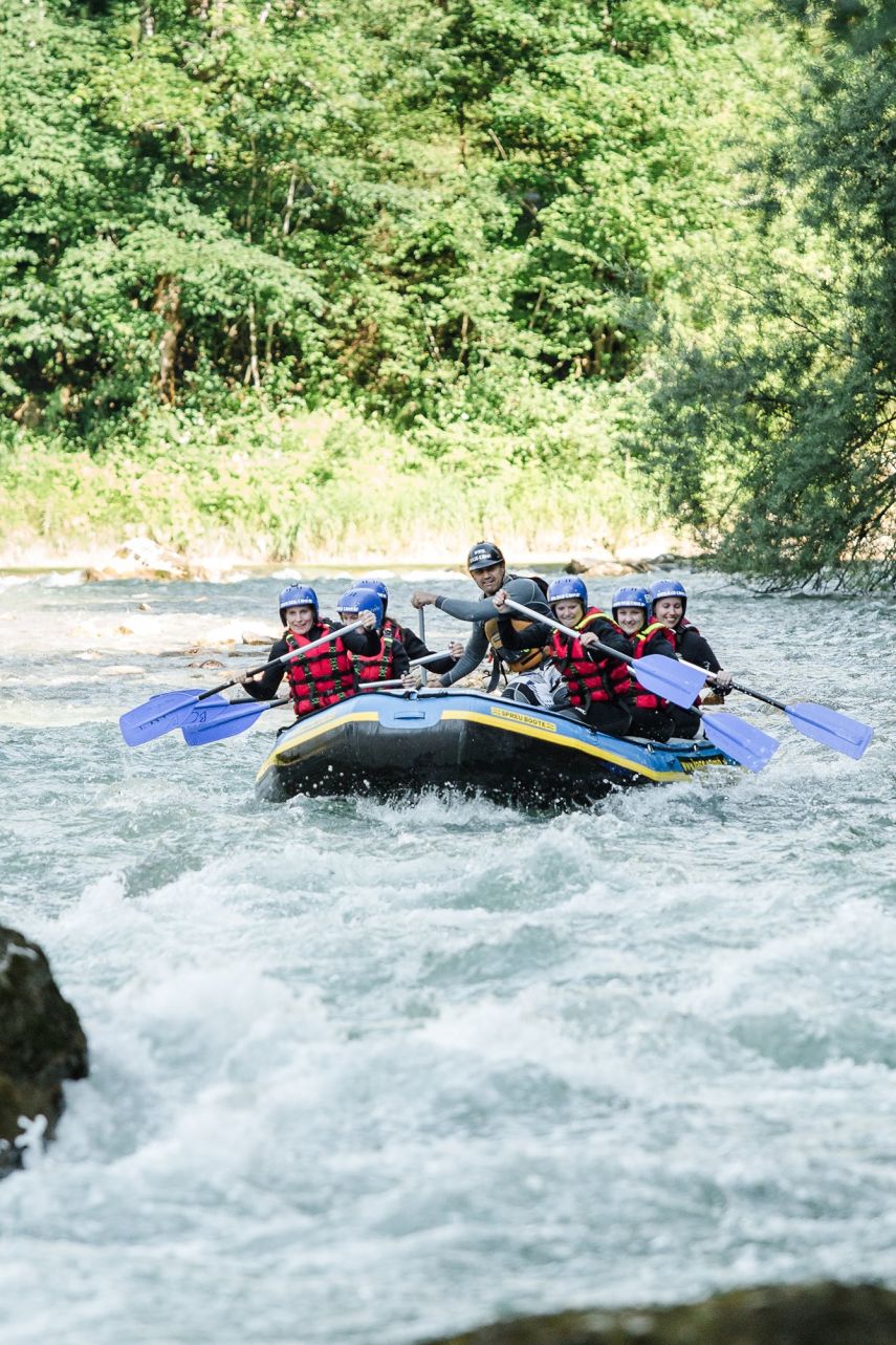 Adrenalingeladene Rafting-Tour auf der Saalach – Action und Naturerlebnis in Lofer
